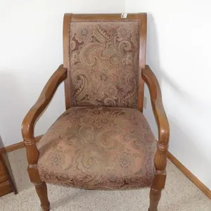 ARM CHAIR