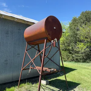 Gas tank -