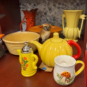 Weller, McCoy & Frankoma Pottery Collection with Vintage Style