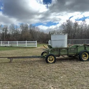 ANTIQUE JD 4 WHEEL HORSE DRAWN MANURE SPREADER