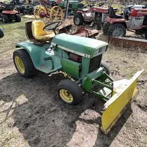 JD 112 RIDING LAWN TRACTOR - CONDITION UNKNOWN