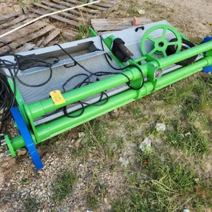 Green Turf Sweeper - Broken, Doesn't work