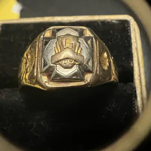 10K Gold Men's Ring