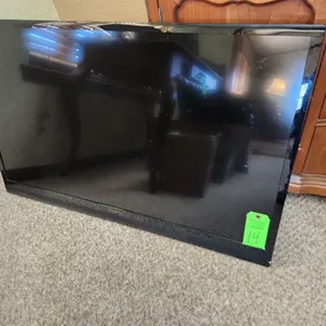 46" Insignia TV