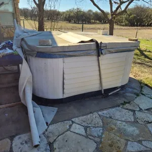 Hot Tub - Works but has small leak