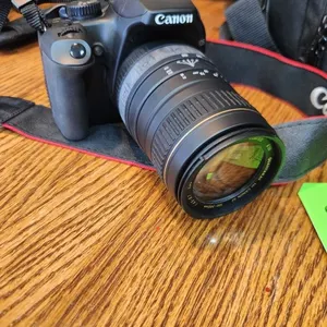 Canon EOS Rebel XS DS126191 & Lens in Case