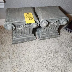 Small Pedestals
