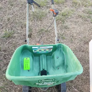 Scotts Turf Builder Spreader