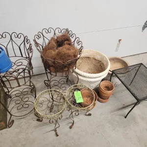 Plant Stands & Planters