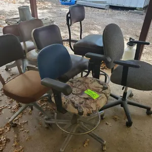 7 Rolling Chairs