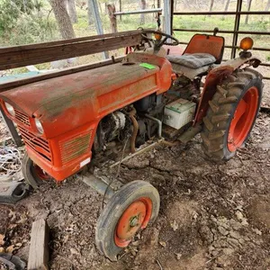 Small Kubota Tractor Model Unknown, 163 Hours