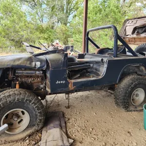 Jeep CJ-8 Scrambler
