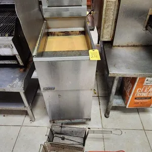 Pitco Commercial Fryer - Full of Solid Grease & 2 Fryer Baskets