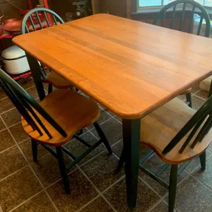 Kitchen Table & 4 Chairs