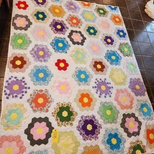 Grandmother's Flower Quilt 95"x72"