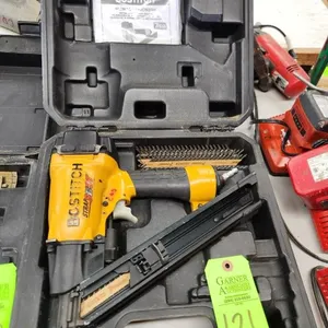 Bostitch Strapshot Metal Connector Nailer MCN150 Pneumatic