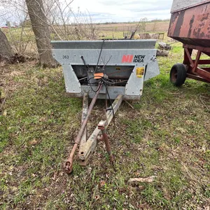 New Idea Parts Spreader