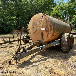 Liquid manure spreader