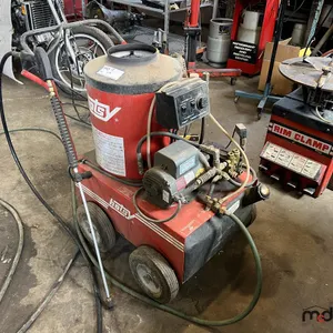 Hotsy 550B 2.2 GPM 1000PSI Portable Pressure Washer
 UNRESERVED