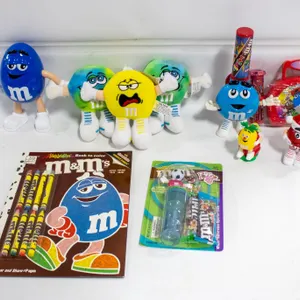 VINTAGE M&M'S COLLECTION FLAT FULL ALL TOGETHER