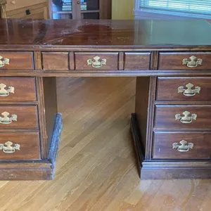 Kneehole Office Desk