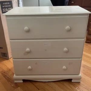 3 Drawer Lowboy Dresser