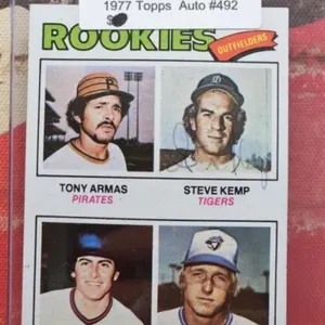 1977 TOPPS ROOKIE AUTO #492