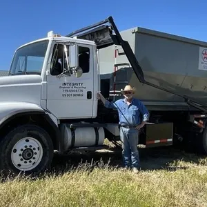 2001 Freightliner FL112 Roll-off unit & Dumpsters
