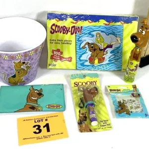 SCOOBY DOO COLLECTIBLES