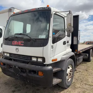 2004 GMC T7500 Flat Bed Truck *Unreserved*