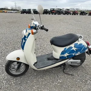 ID 2528 2006 Honda Metropolitan