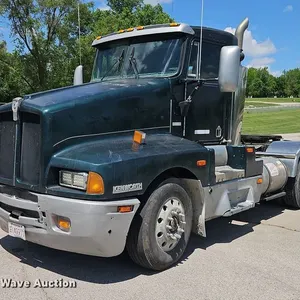 1993 Kenworth T660 semi truck