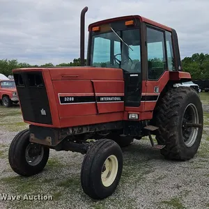 1982 International Harvester 3288 tractor