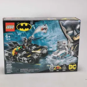 Lego-DC Batman II "Mr. Freeze Batcycle Battle" no. 76118, new in factory sealed package