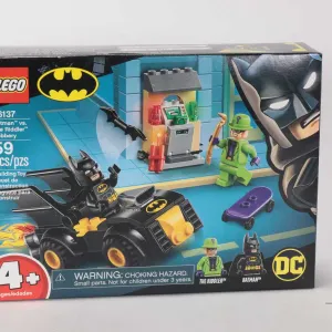 Lego-DC Batman II " Batman vs. The Riddler Robbery" no. 76137, new in factory sealed package