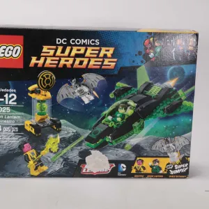Lego- DC Comics Super Heroes "Green Lantern vs. Sinestro" no. 76025, new in factory sealed package