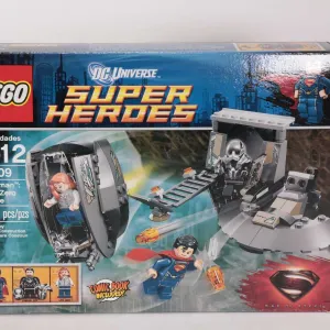 Lego- DC Comics Super Heroes "Superman Black Zero Escape" no 76009, new in factory sealed package