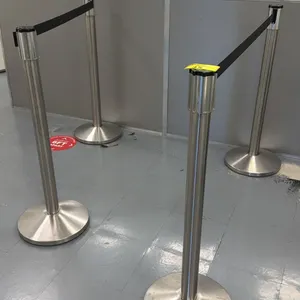 EDDIES METAL BASE PORTABLE QUEUE LINE