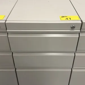4-DRAWER PORTABLE LOCKING FILE CABINET (NO KEY)