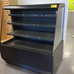 COMMERCIAL FOOD DISPLAY CABINET 220V PLUG (SOME RUSTING)