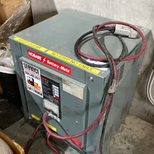 LOT OF 2 ELECTRIC CHARGERS, ENERGIC AND HOBART