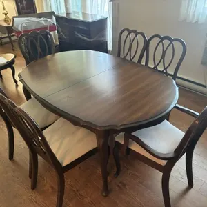 Elegant Dining Table with 6 chairs