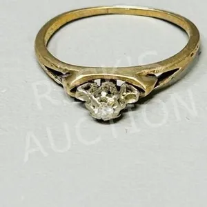10k gold & diamond ring - size 7