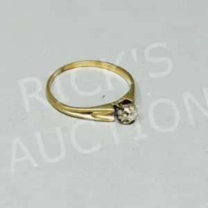 10k gold & diamond ring - size 7