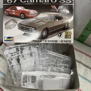 Revelle 67 Camaro SS Model Kit
