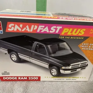 Dodge Ram 2500 Model Kit