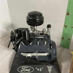 1948 Ford - Flathead V8-Plastic Motor