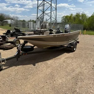 15' Sylvan 1600 Expedition LX Fishing Boat