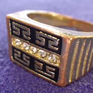 Ring (size 6)