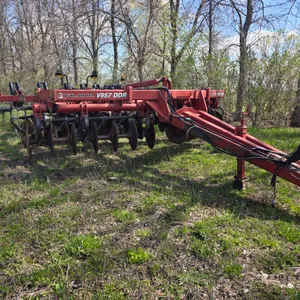 Wilrich V957 DDR Disk Ripper, 7 Shank, 30” Spacing, 7” Points, 31 x 31.50 -15 Tires, 3 Bar Coil Tine